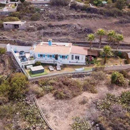 Conejo: Canarian Retreat With Private Wellness Amenities *